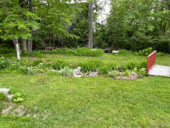 82 Main St, Bridgton, ME 04009